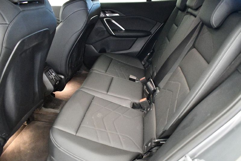 BMW iX2 eDrive20 M Sport — zdjęcie 12