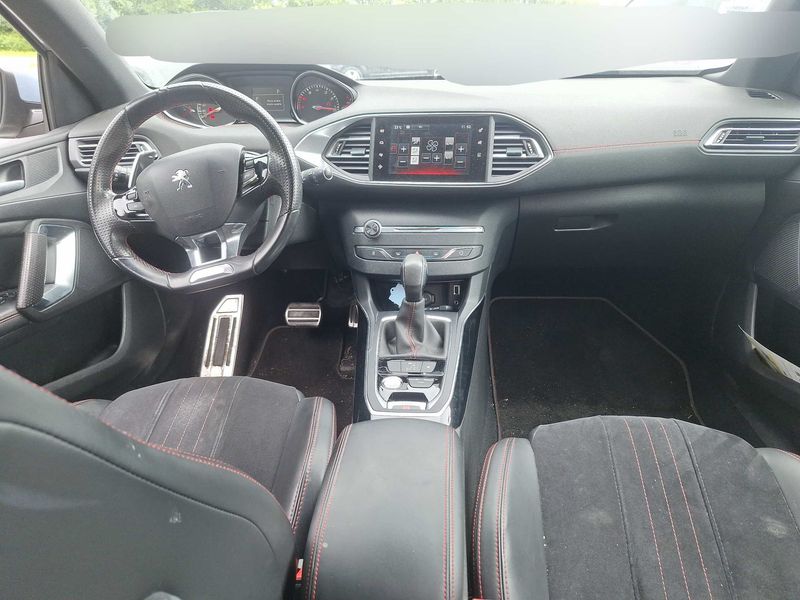 Peugeot 308 1.2 e-THP GT Line — zdjęcie 11