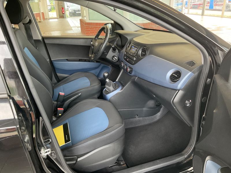 Hyundai i10 1.0 Basis — zdjęcie 3