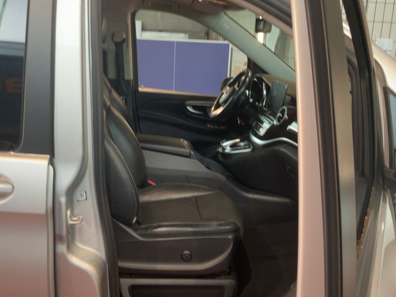 Mercedes-Benz V-Klasse V 250 d extralang BlueTEC Avantgarde Edition — zdjęcie 11