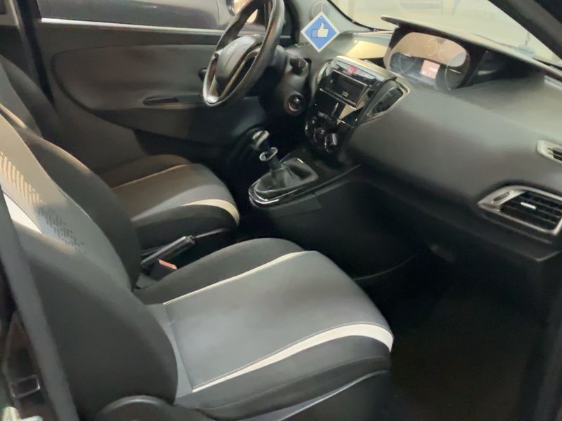 Lancia Ypsilon 1.2 Elefantino II 2015 – снимка 16