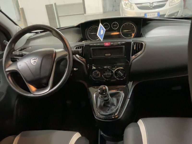 Lancia Ypsilon 1.2 Elefantino II 2015 – снимка 17
