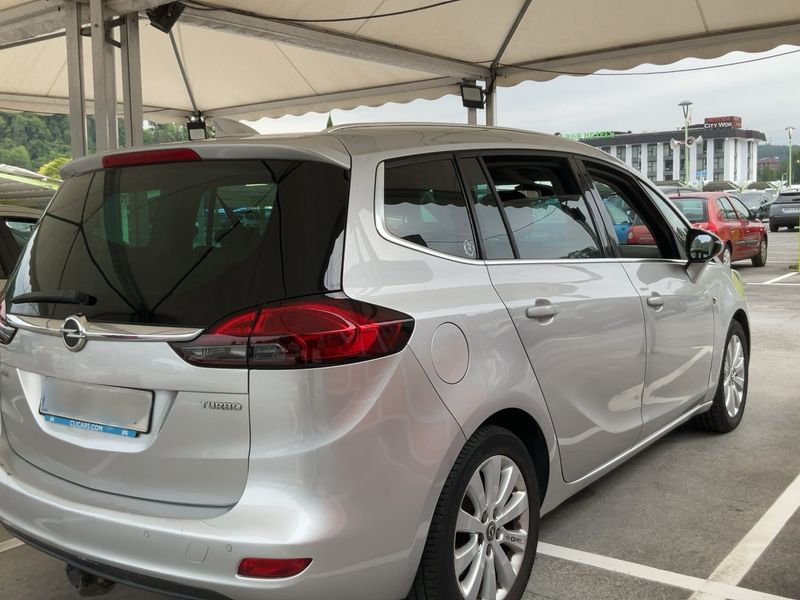 Opel Zafira Tourer 1.4 Turbo Excellence — zdjęcie 6