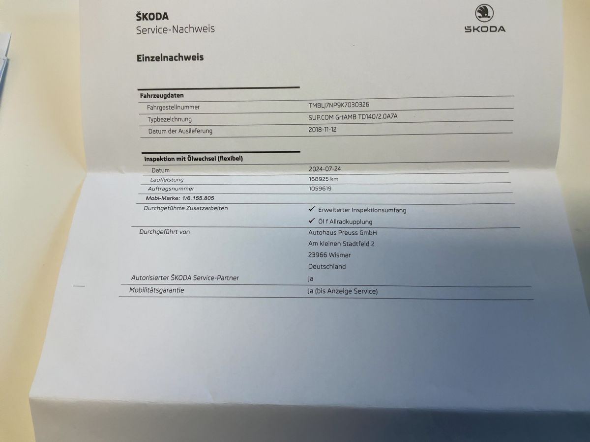 Skoda Superb 2018 — photo 33