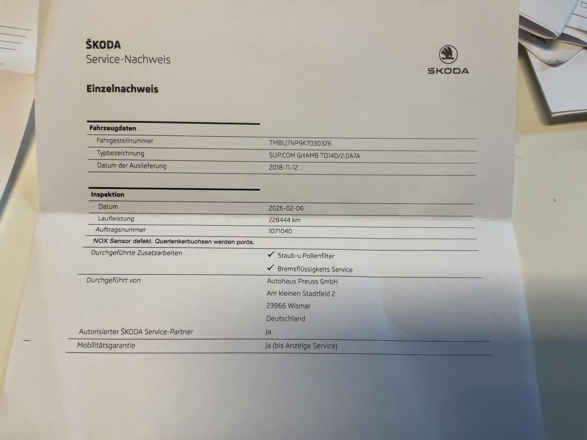Skoda Superb 2018 — photo 27