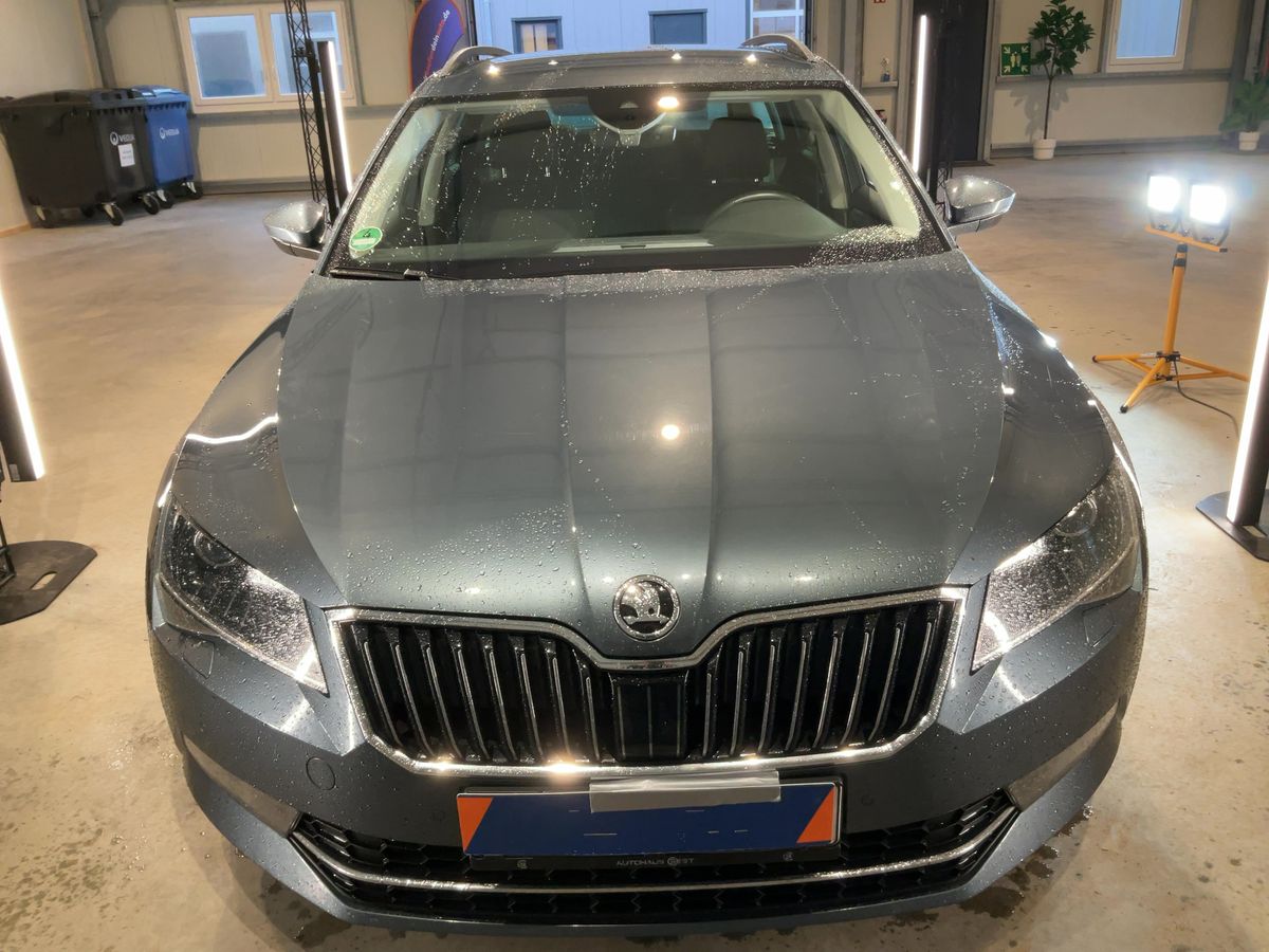 Skoda Superb 2018 — photo 15
