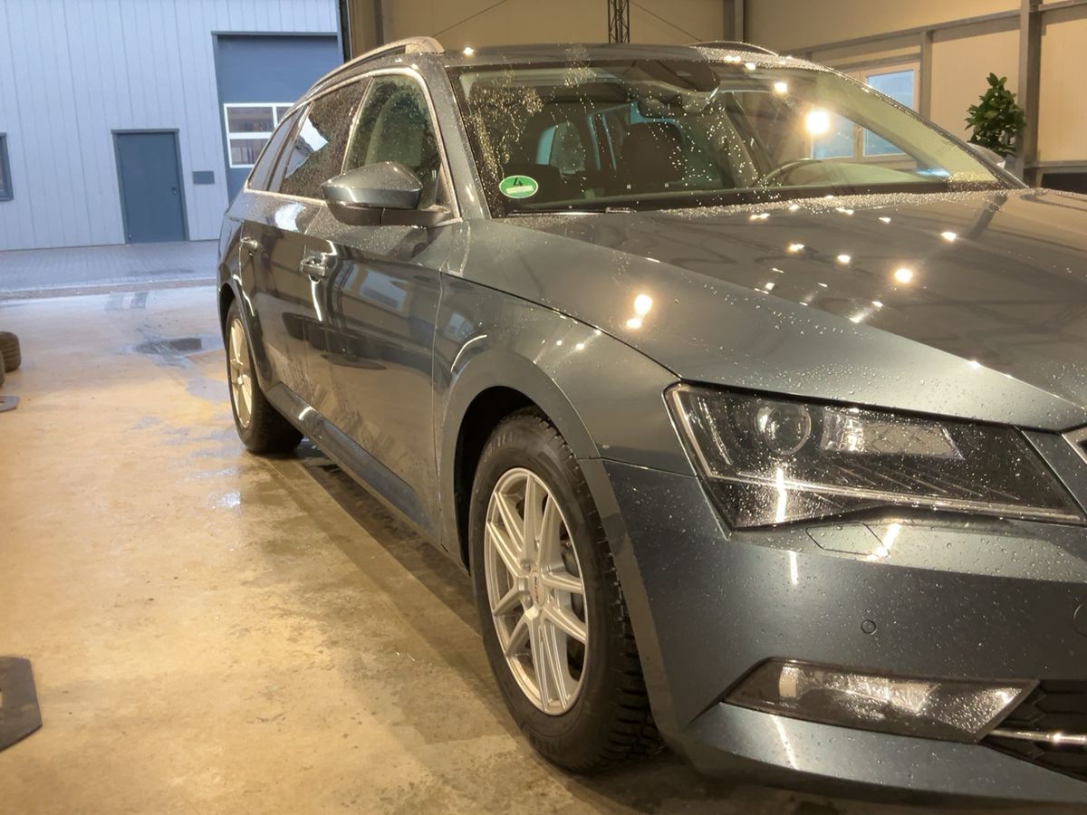 Skoda Superb 2018 — photo 13