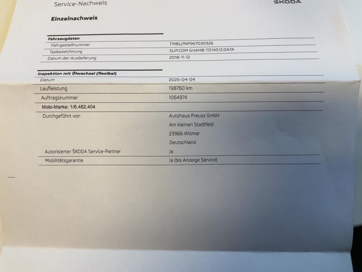 Skoda Superb 2018 — photo 28