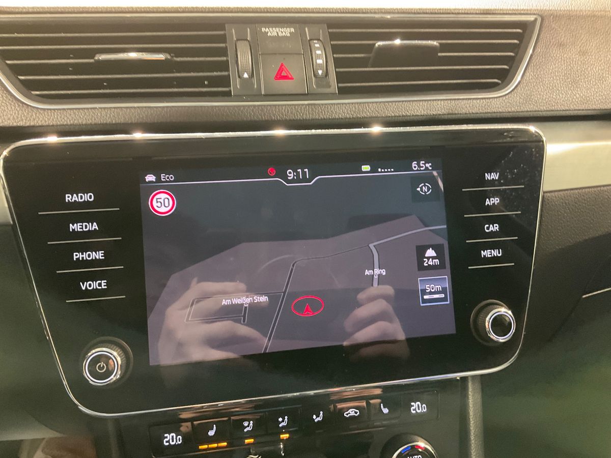 Skoda Superb 2018 — photo 25