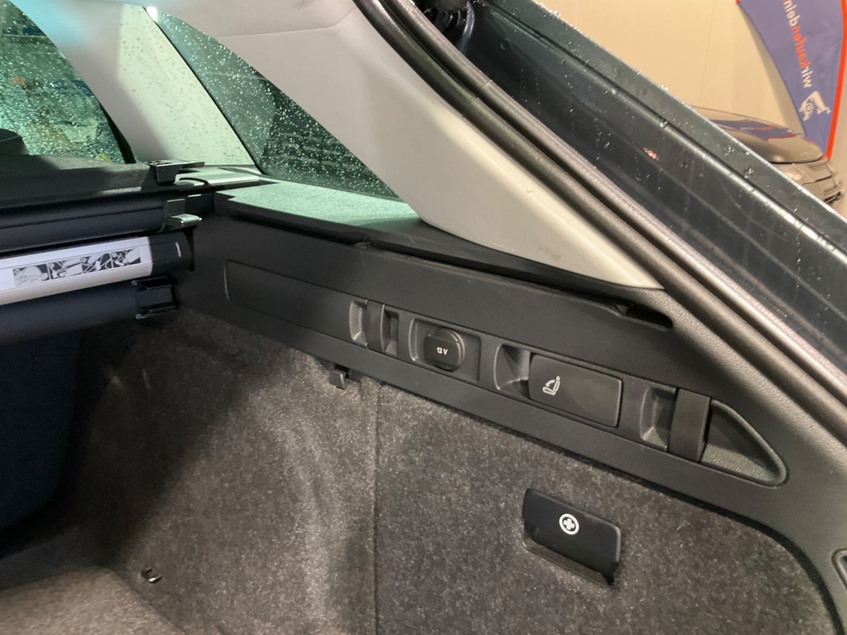 Skoda Superb 2018 — photo 39