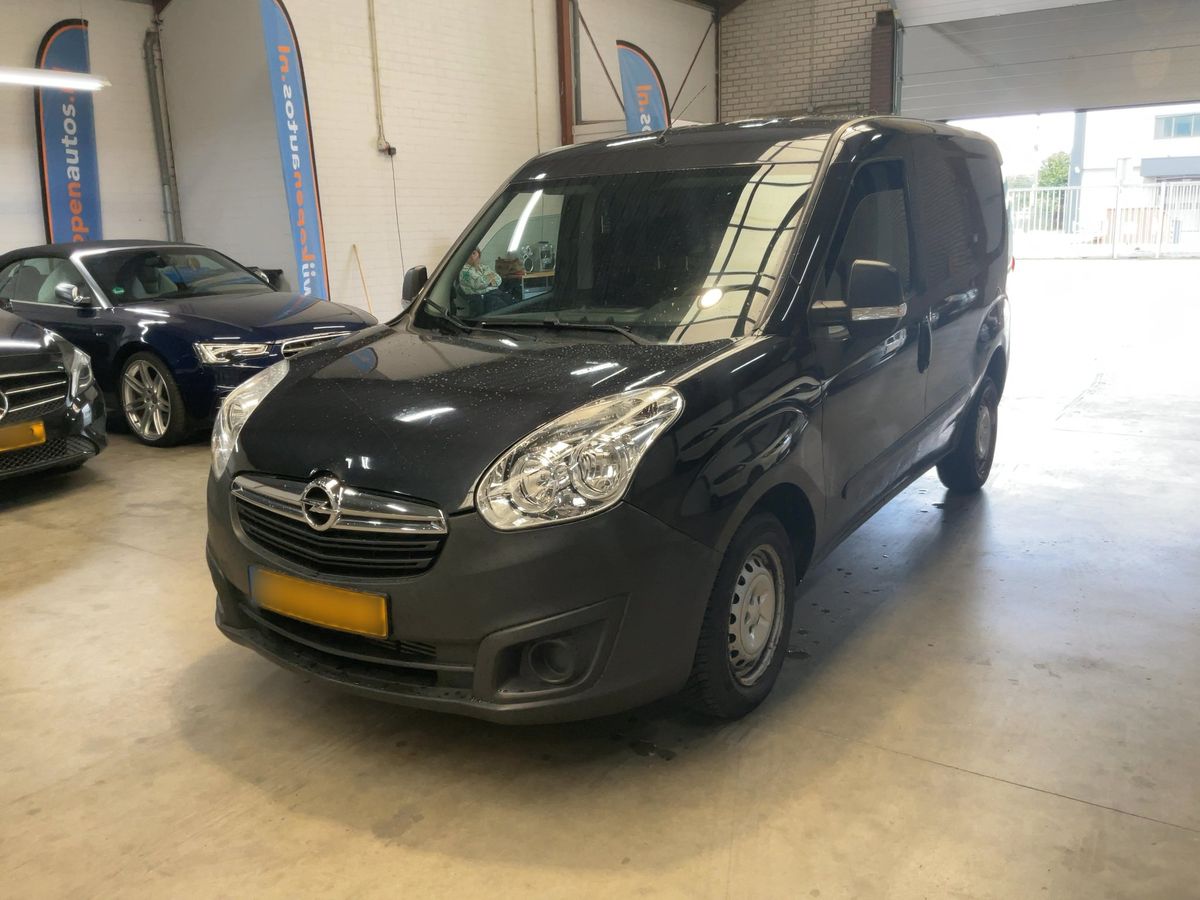 Opel Combo 2018 — photo 1