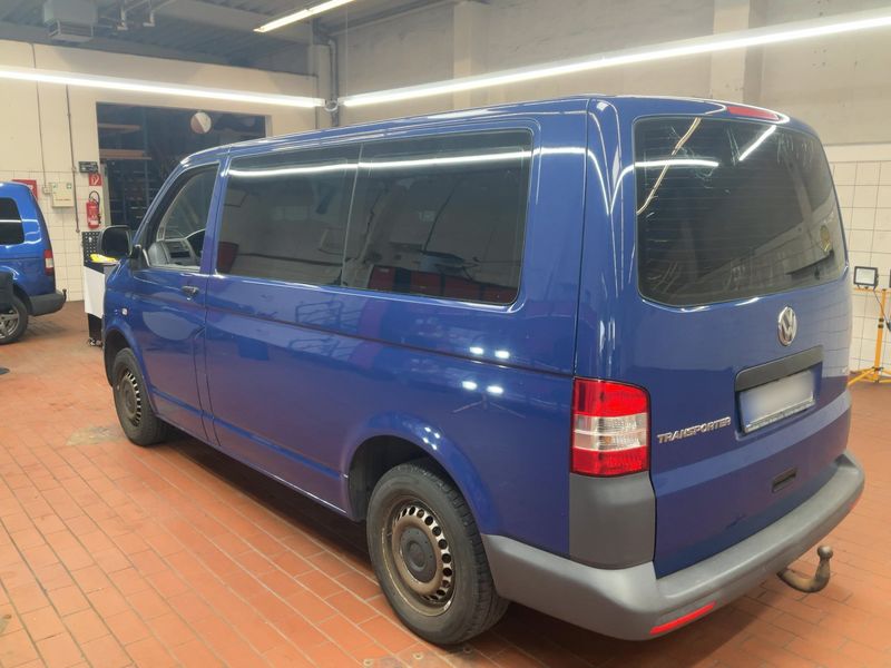 Volkswagen T5 Kombi 2.0 TDI — zdjęcie 3