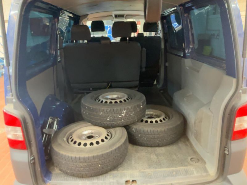 Volkswagen T5 Kombi 2.0 TDI — zdjęcie 10