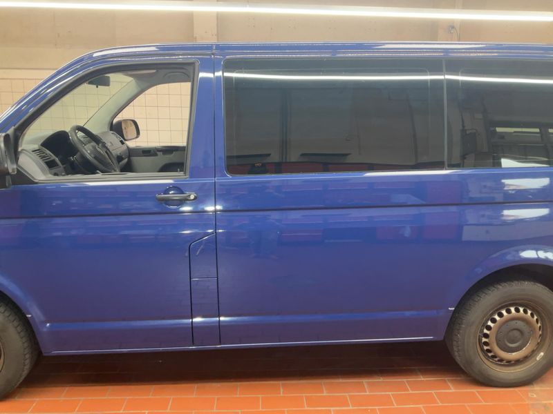 Volkswagen T5 Kombi 2.0 TDI — zdjęcie 4