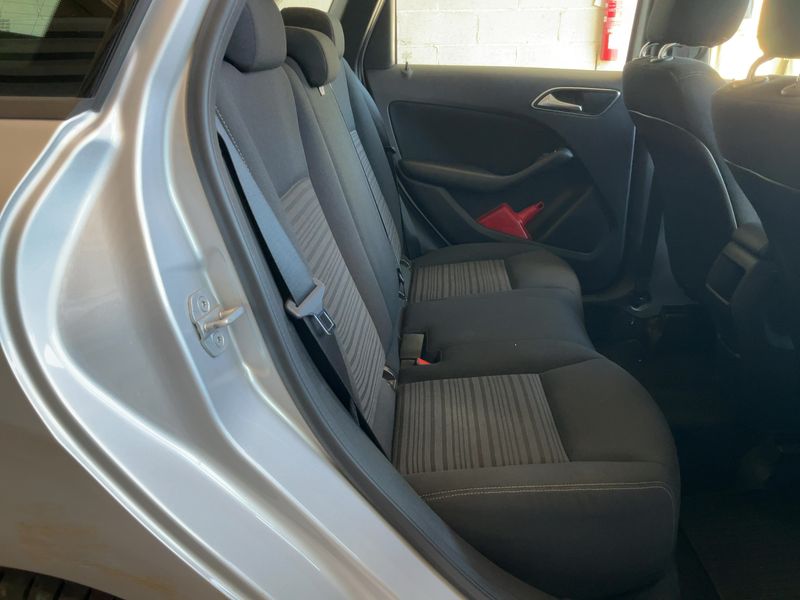 Mercedes-Benz B-Klasse B 180 CDI Executive 2013 – снимка 19