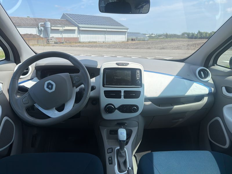 Renault Zoe electric drive 43 kW Life — zdjęcie 11