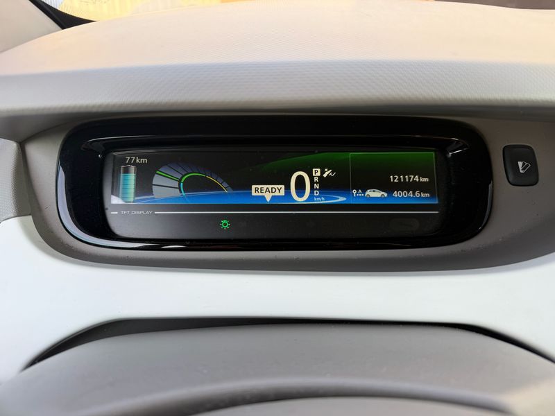 Renault Zoe electric drive 43 kW Life — zdjęcie 12