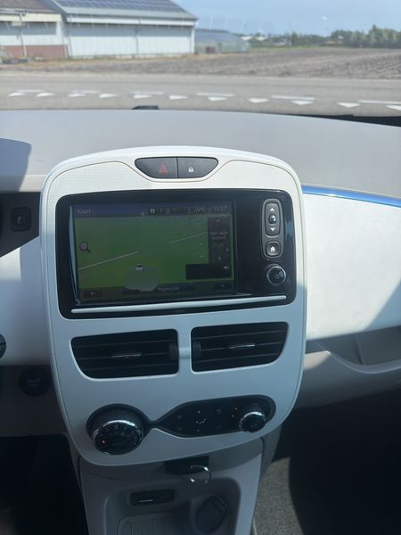 Renault Zoe electric drive 43 kW Life — zdjęcie 13