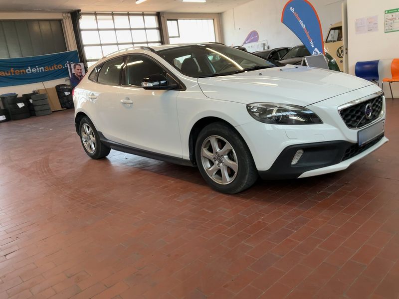 Volvo V40 Cross Country 1.6 D2 Kinetic — zdjęcie 8