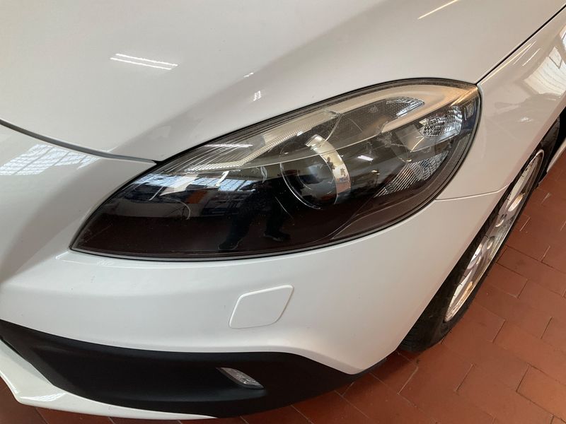 Volvo V40 Cross Country 1.6 D2 Kinetic 2014 – снимка 27