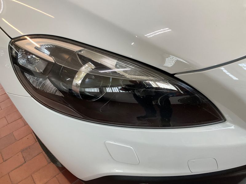 Volvo V40 Cross Country 1.6 D2 Kinetic 2014 – снимка 28