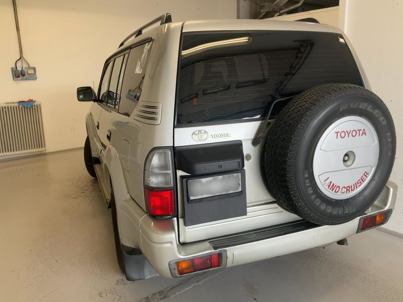 Toyota Land Cruiser 3.0 D-4D GX — zdjęcie 3