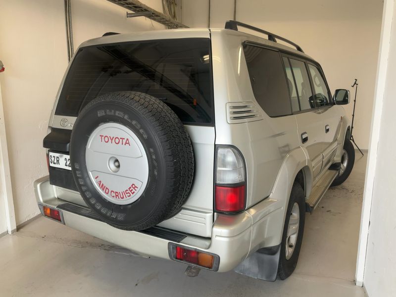 Toyota Land Cruiser 3.0 D-4D GX — zdjęcie 6