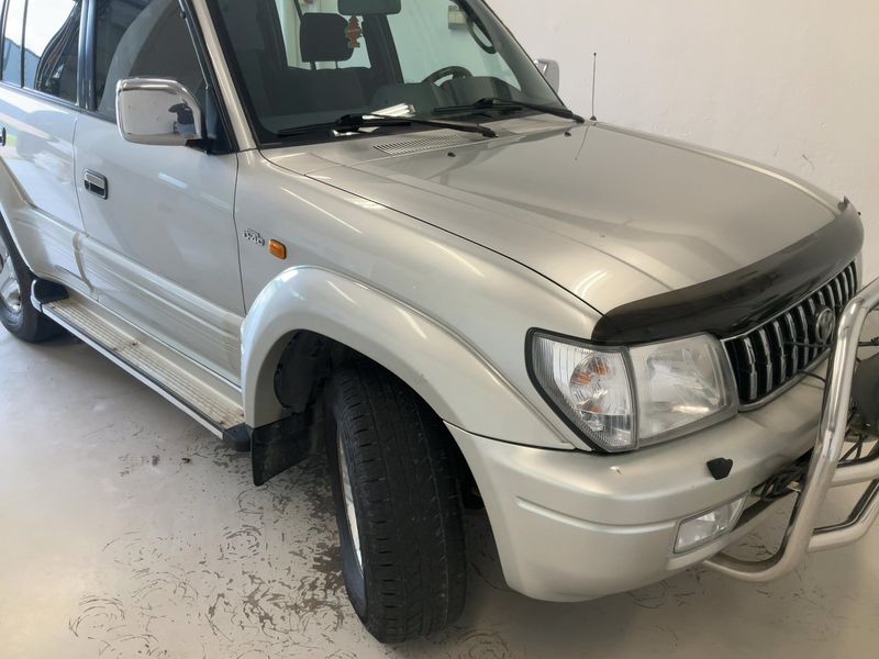 Toyota Land Cruiser 3.0 D-4D GX — zdjęcie 8