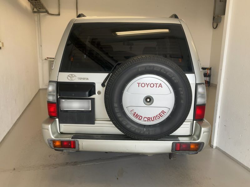 Toyota Land Cruiser 3.0 D-4D GX — zdjęcie 5