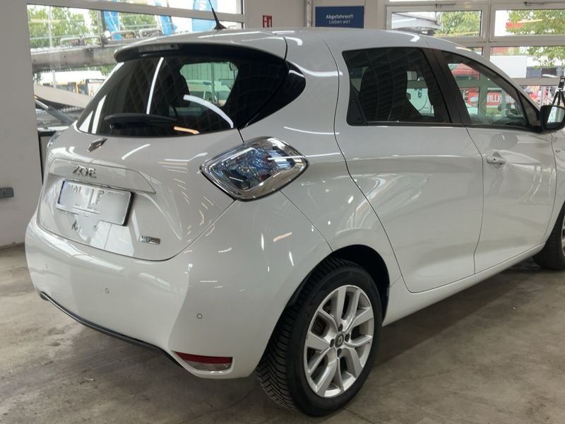 Renault Zoe electric drive 80 kW Life — zdjęcie 6