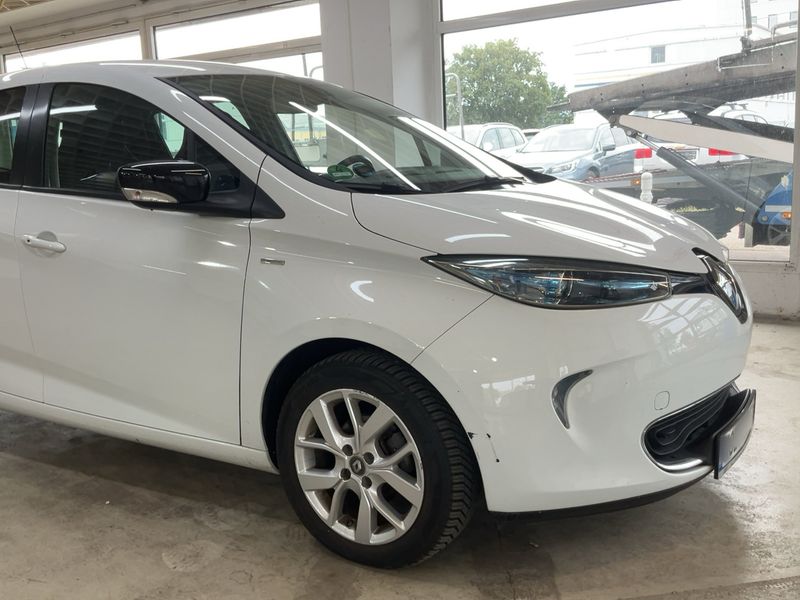Renault Zoe electric drive 80 kW Life — zdjęcie 8