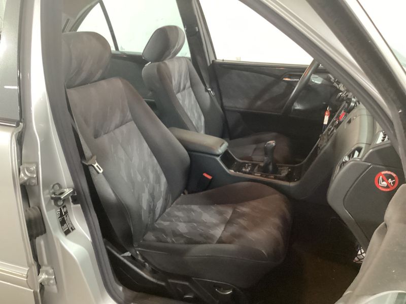Mercedes-Benz E-Klasse E 200 Kompressor Avantgarde — zdjęcie 3