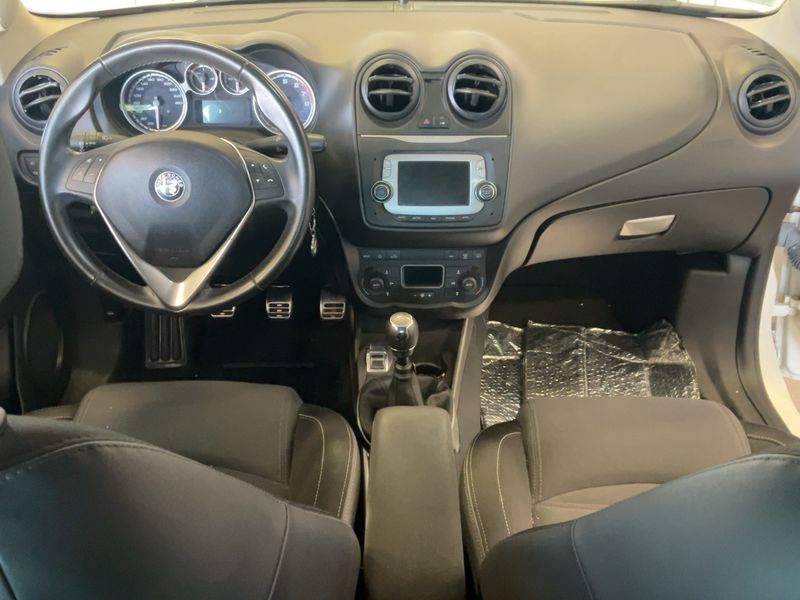 Alfa Romeo MiTo 0.9 TwinAir Super — zdjęcie 12