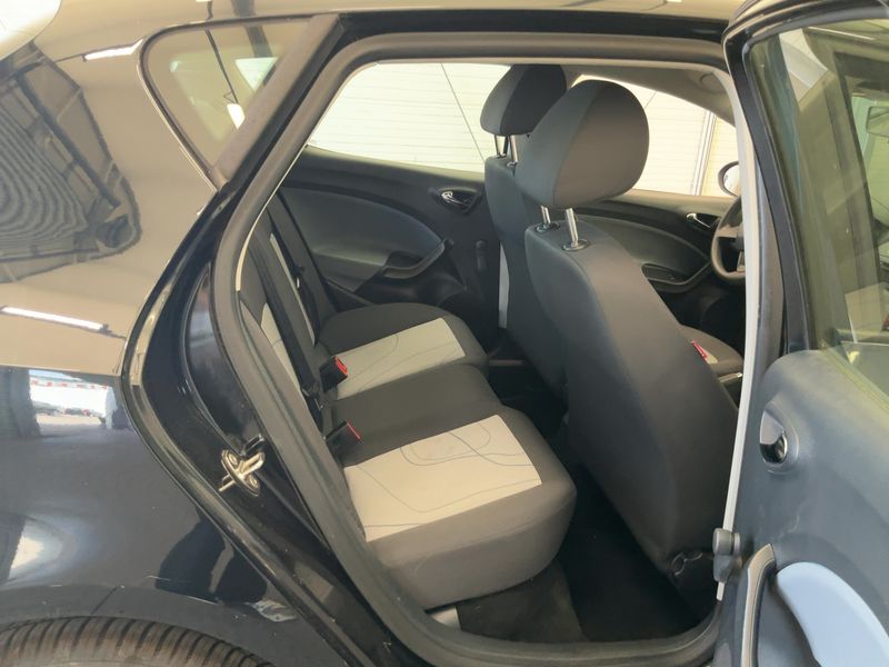 Seat Ibiza 1.4 Reference — zdjęcie 14