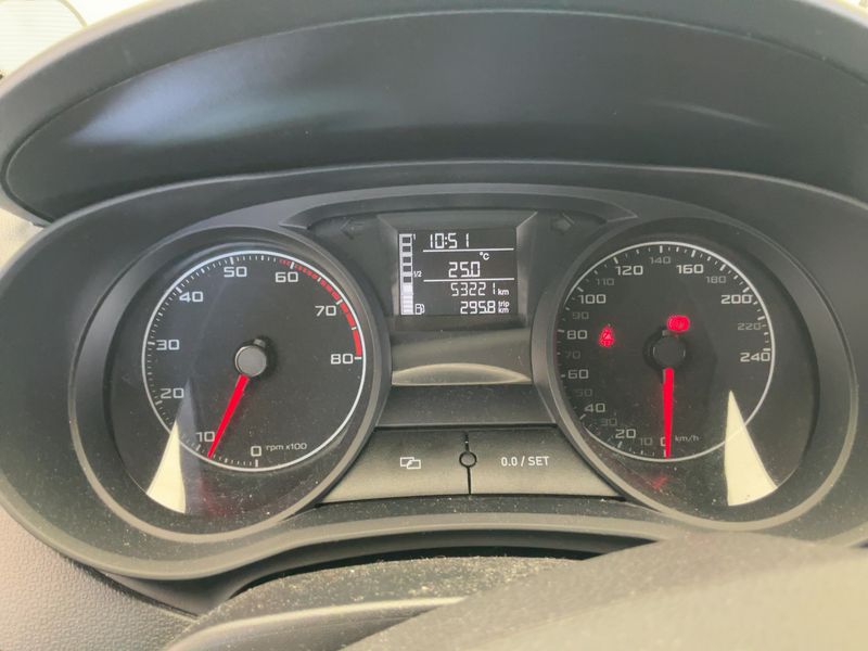Seat Ibiza 1.4 Reference — zdjęcie 13
