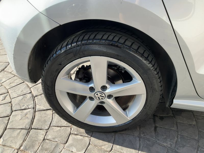 Volkswagen Polo 1.6 TDI Highline 2013 – снимка 9