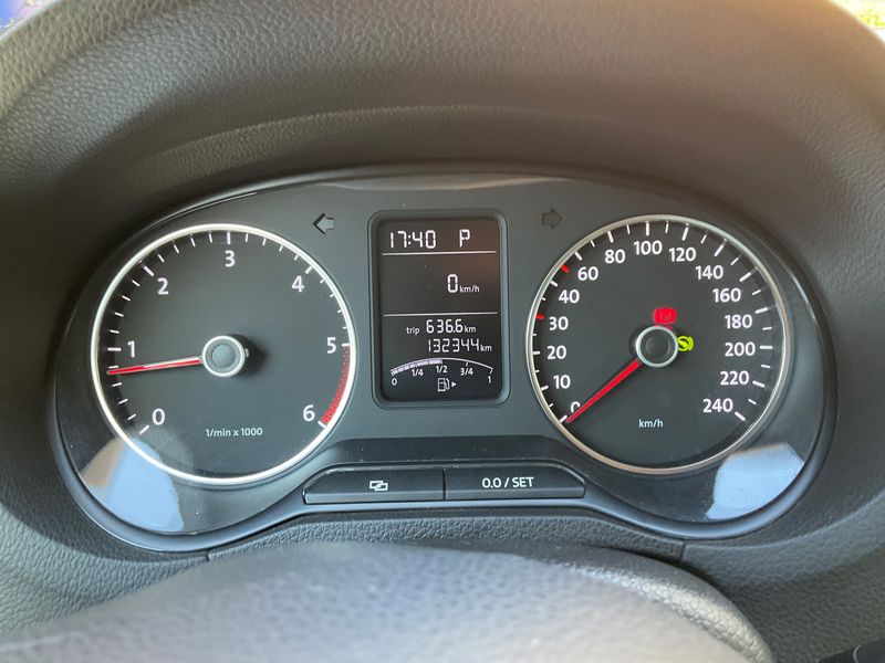 Volkswagen Polo 1.6 TDI Highline 2013 – снимка 18