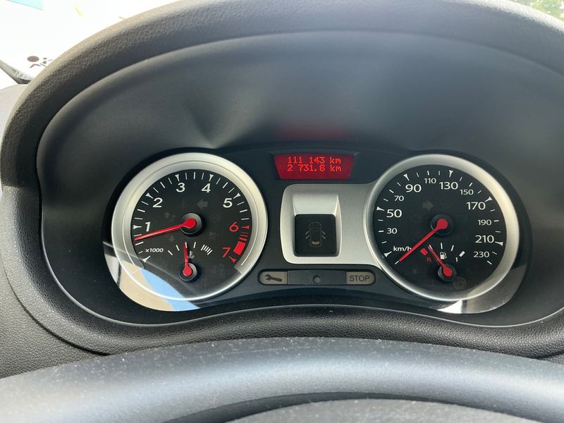 Renault Clio 1.2 Luxe — zdjęcie 4