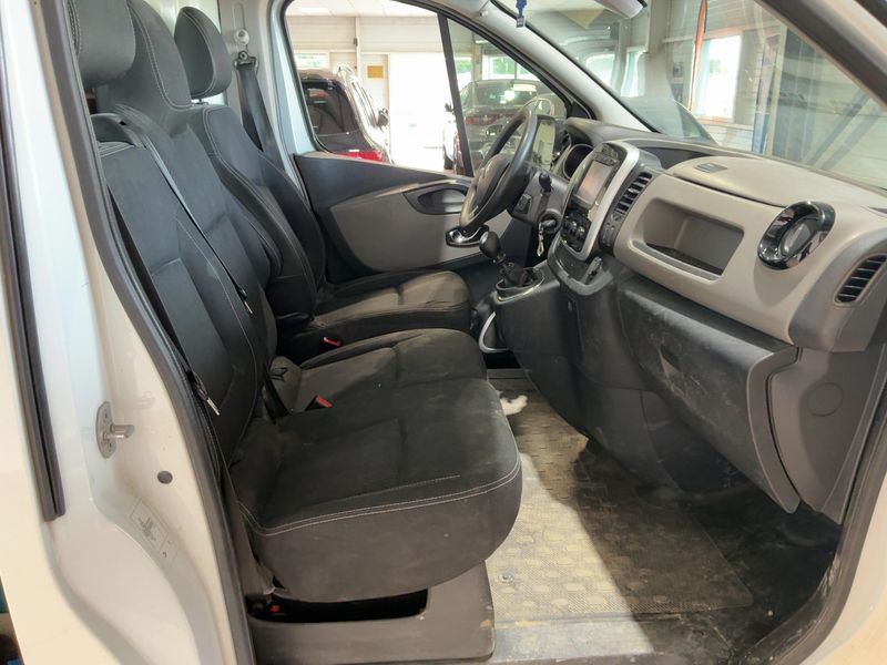 Renault Trafic 1.6 dCi Grand Confort L1H1 1000 — zdjęcie 11