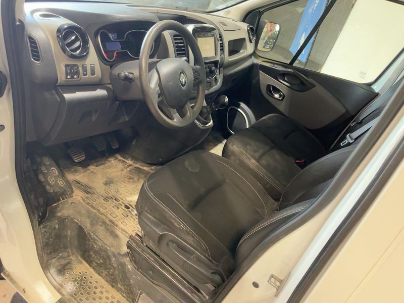 Renault Trafic 1.6 dCi Grand Confort L1H1 1000 — zdjęcie 12