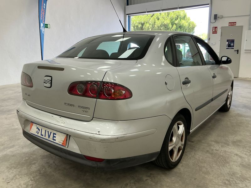 Seat Cordoba 1.9 TDI Reference — zdjęcie 2
