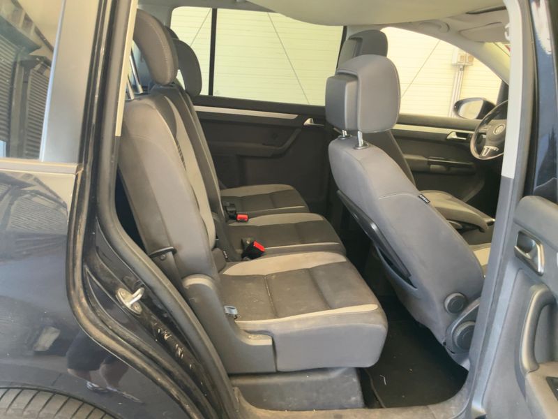 Volkswagen Touran 2.0 TDI Life BlueMotion Tech 2014 – снимка 20