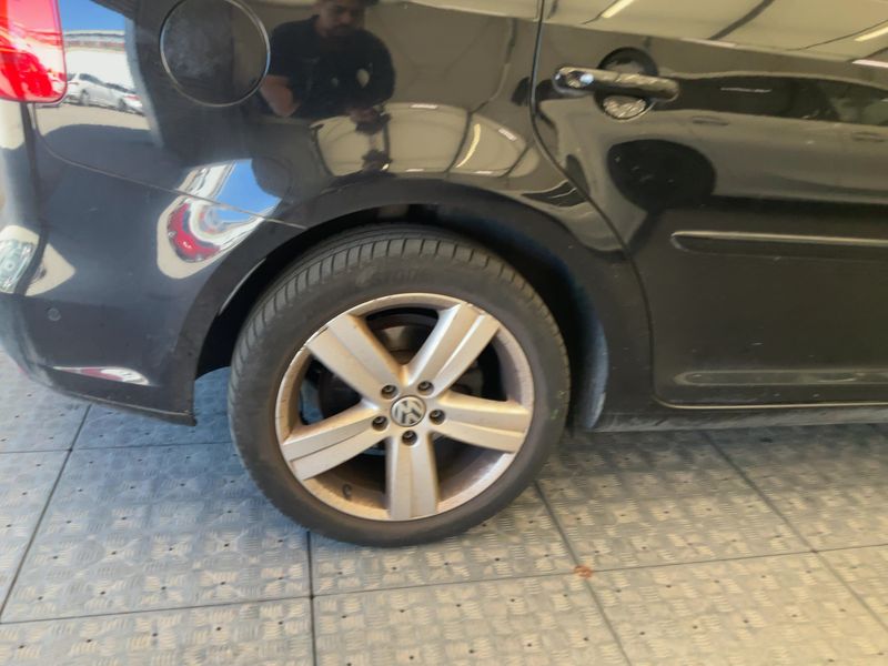 Volkswagen Touran 2.0 TDI Life BlueMotion Tech 2014 – снимка 9