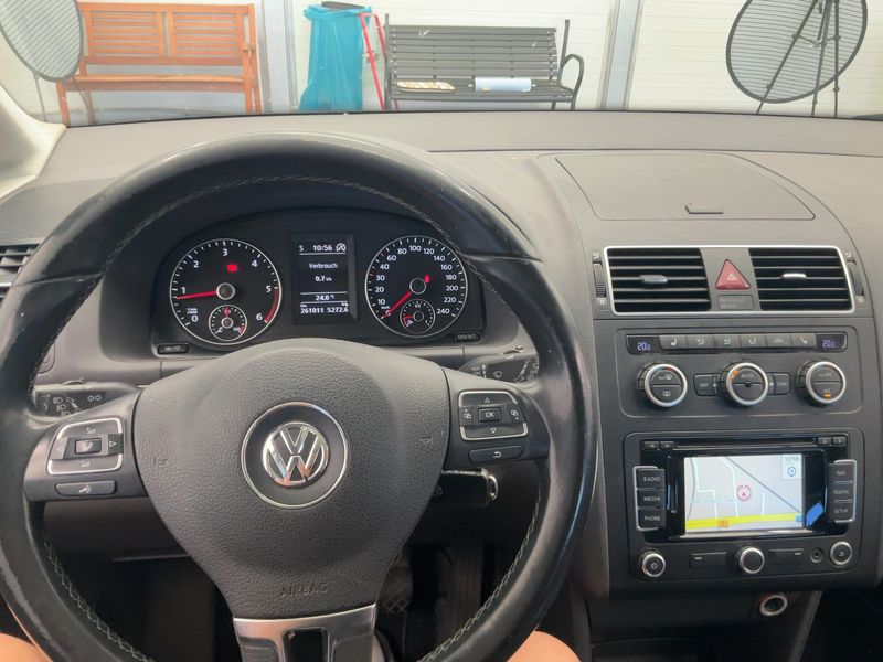 Volkswagen Touran 2.0 TDI Life BlueMotion Tech 2014 – снимка 18