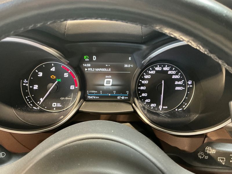Alfa Romeo Stelvio 2.2 JTDM Lusso Q4 — zdjęcie 13
