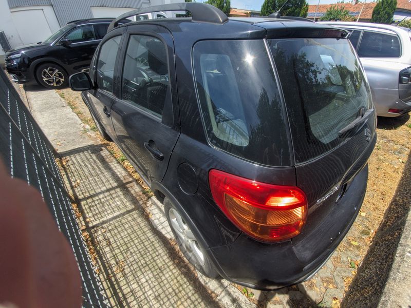 Suzuki SX4 1.6 Comfort — zdjęcie 3