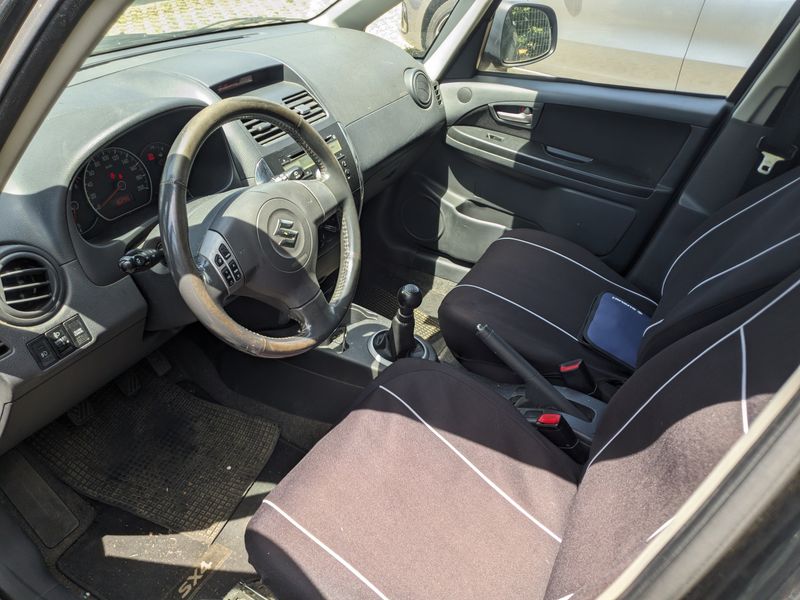 Suzuki SX4 1.6 Comfort — zdjęcie 10