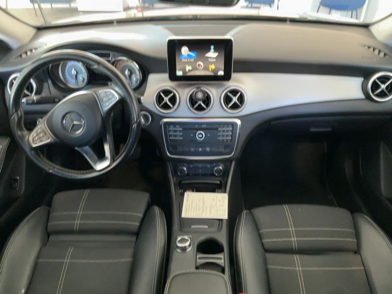 Mercedes-Benz CLA-Klasse CLA 200 d Sport — zdjęcie 12