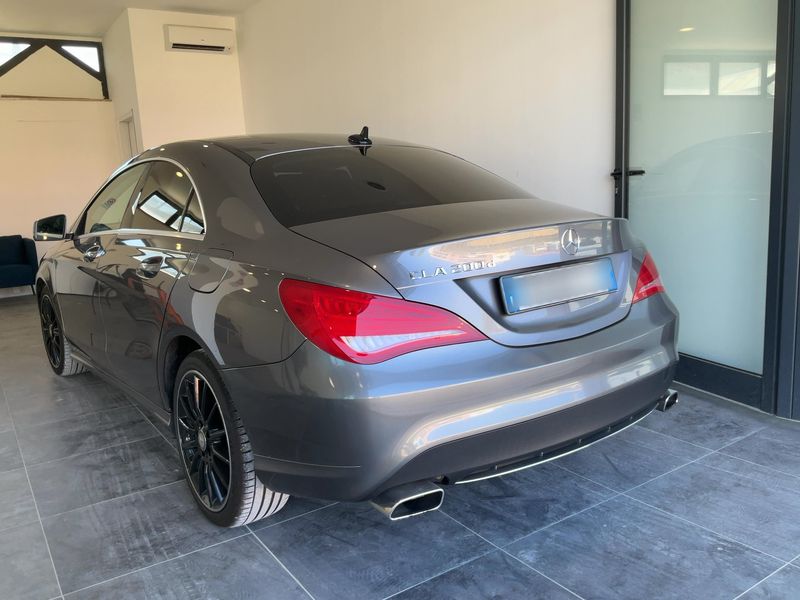 Mercedes-Benz CLA-Klasse CLA 200 d Sport — zdjęcie 3