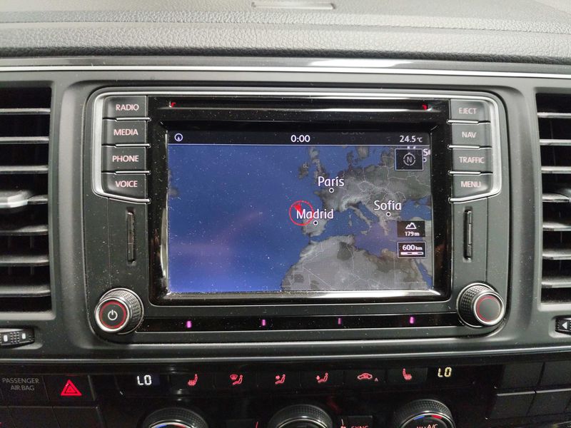 Volkswagen T6 Multivan 2.0 TDI Premium — zdjęcie 13